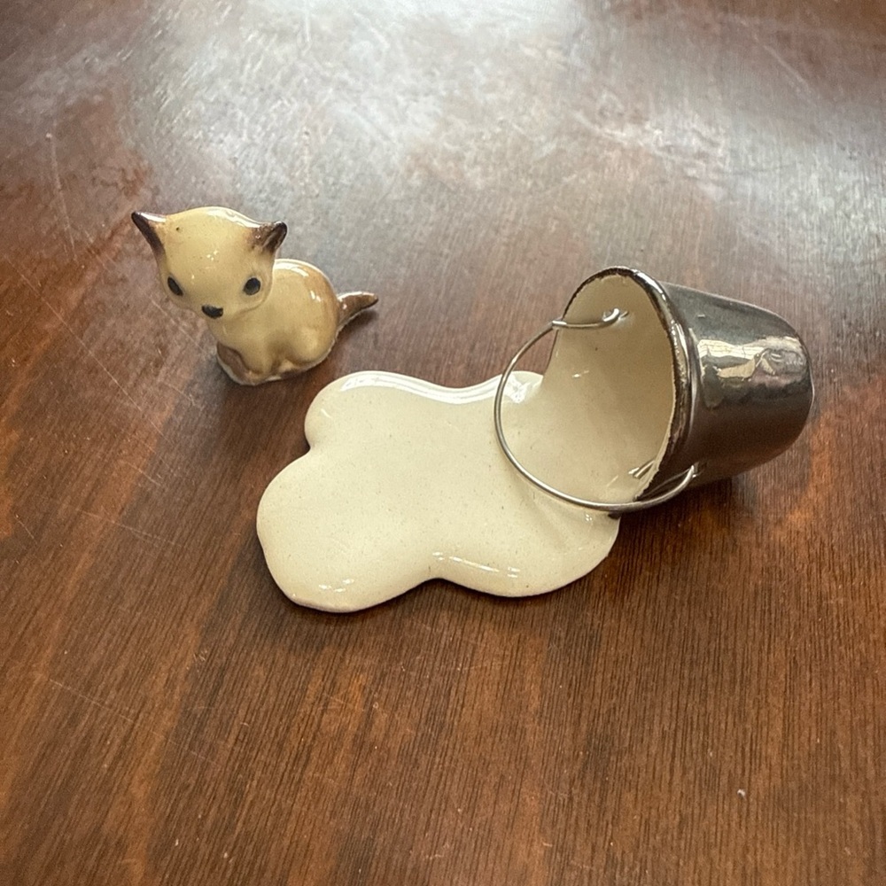 Hagen renaker cat and milk vintage